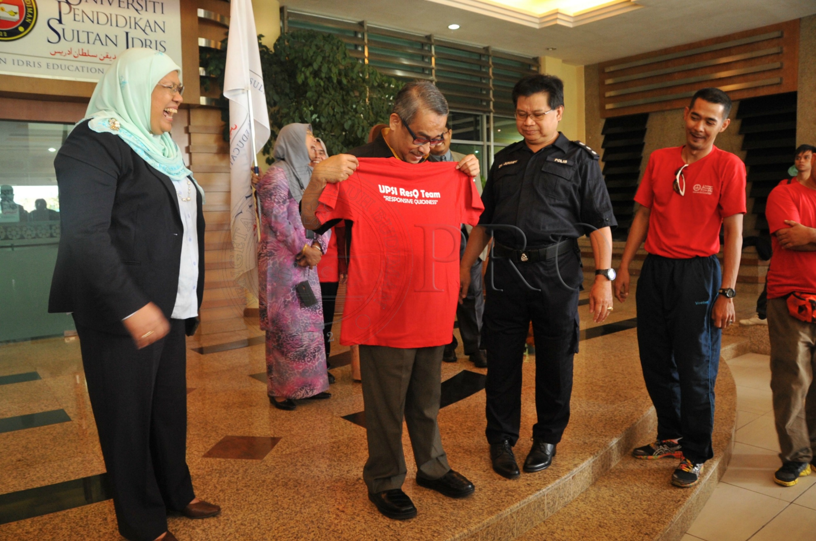 PRO 15 1 RESQ HAS 4260